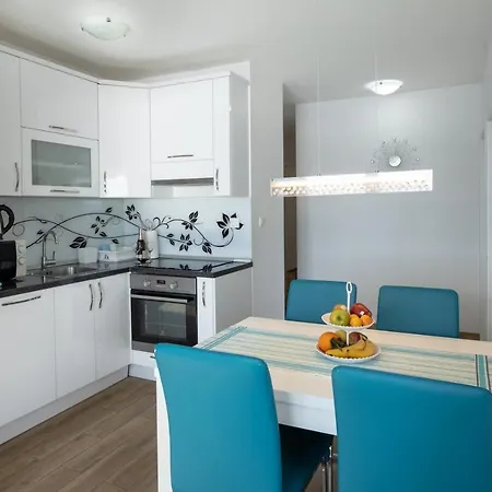 Nimfa Zivogosce * 이그라네